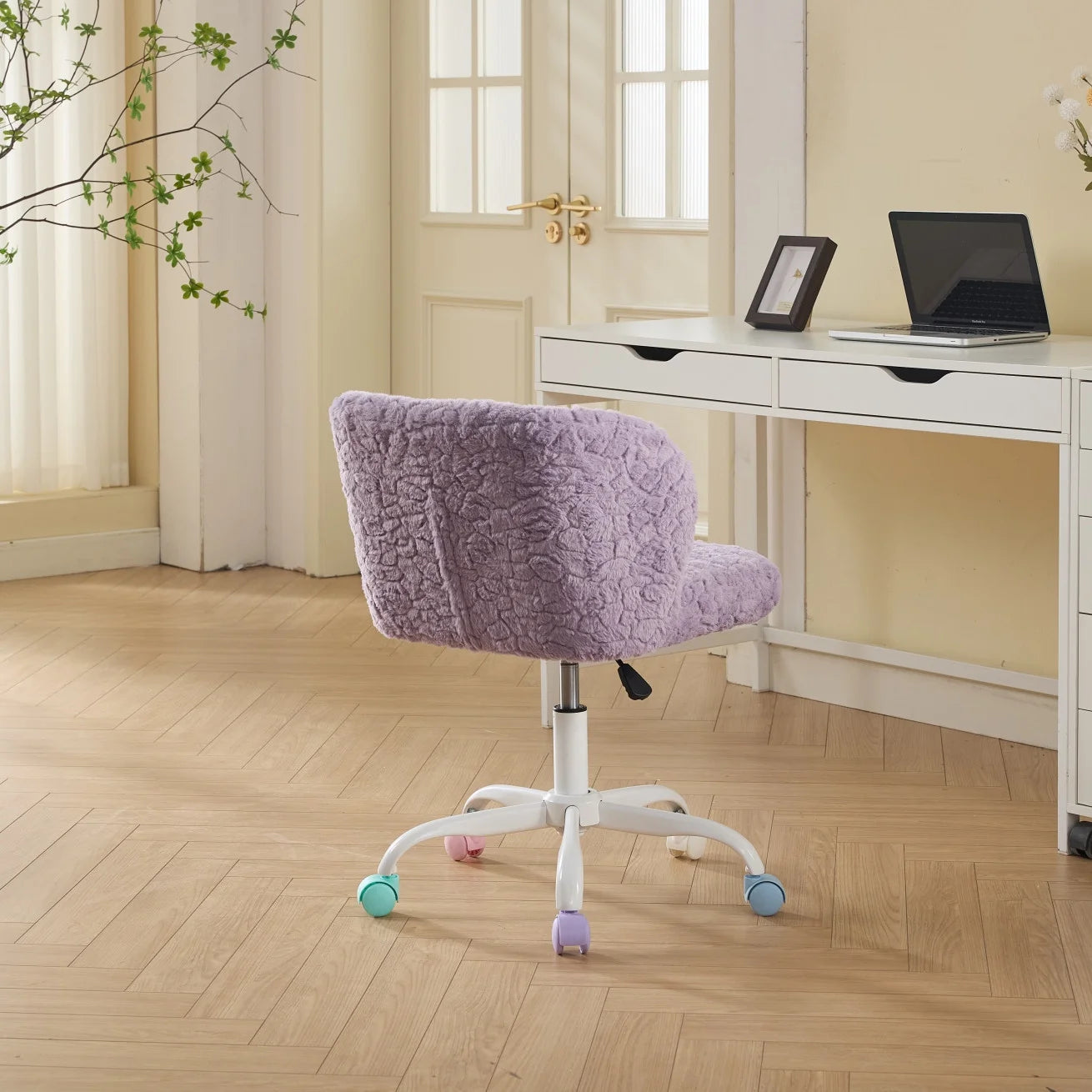 Furniture Office Chair, Artificial Rabbit Hair Makeup Vanity Chair Chair, 360 Comfy Swivel Armchair with Wheels, Modern Height Adjustable Cute Vanity Chair for Living Room Small Spaces Pink