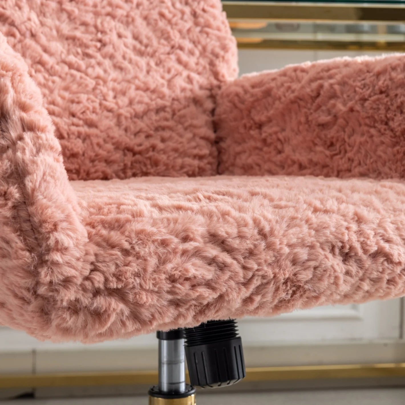 Furniture Office Chair, Artificial Rabbit Hair Makeup Vanity Chair Chair, 360 Comfy Swivel Armchair with Wheels, Modern Height Adjustable Cute Vanity Chair for Living Room Small Spaces Pink