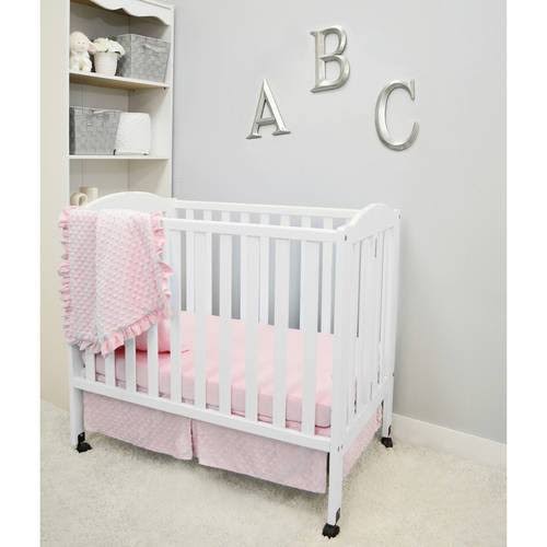 American Baby Company Heavenly Soft Minky Dot 3-Piece Mini/Portable Crib Bedding Set, Pink