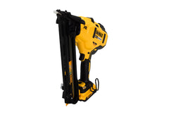 DEWALT 20V MAX Finish Nailer Kit, Angled, 15GA, Battery, Charger & Bag (DCN650D1)