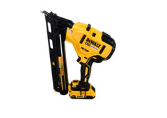 DEWALT 20V MAX Finish Nailer Kit, Angled, 15GA, Battery, Charger & Bag (DCN650D1)