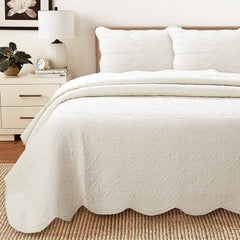 Copper Grove Sagano Blantyre Scalloped Edge Cotton 3-Piece Quilt Bedding Set - Off White - King